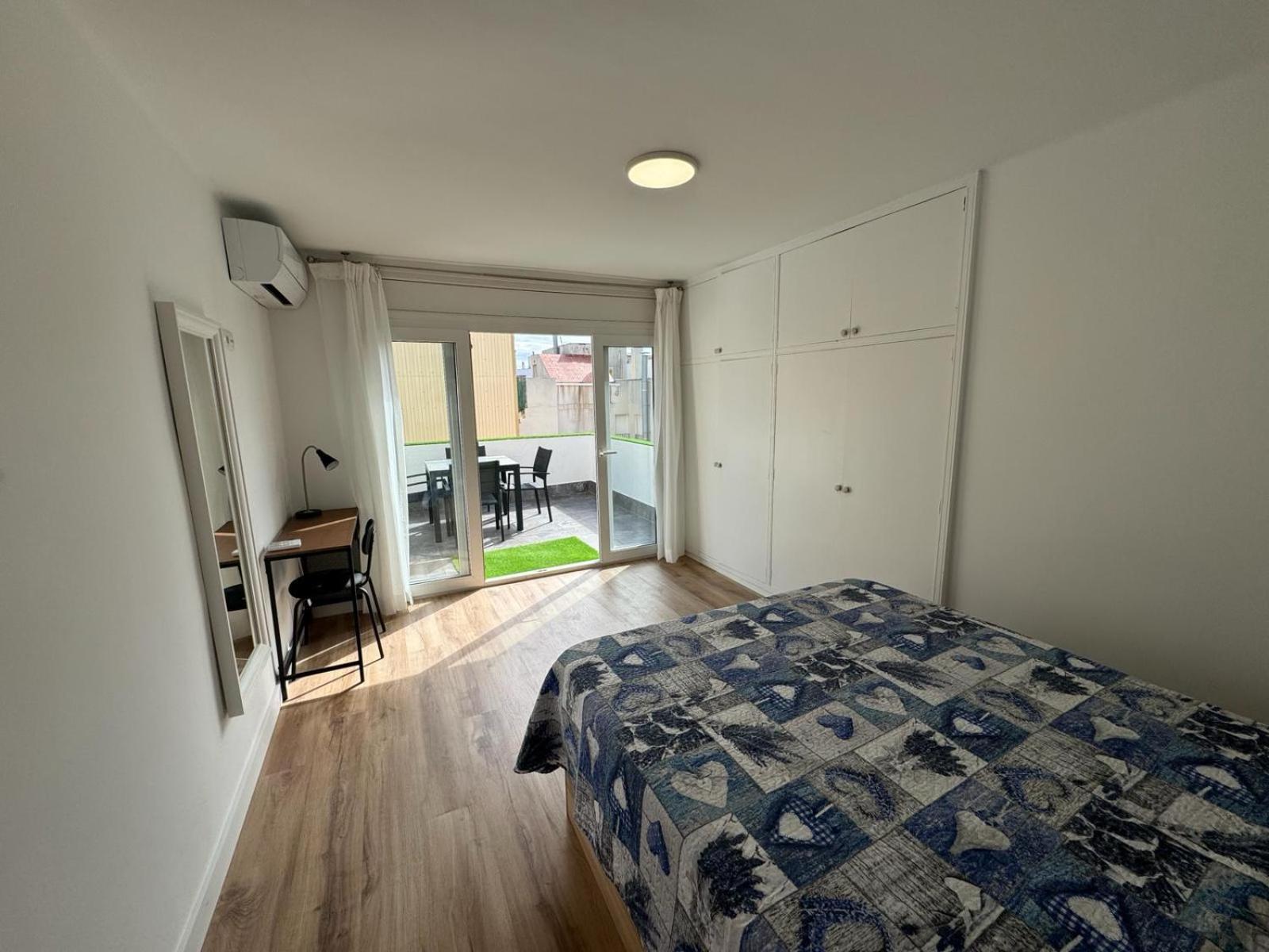 Acogedor Apartamento A 50 Metros Del Mar Cambrils Eksteriør bilde